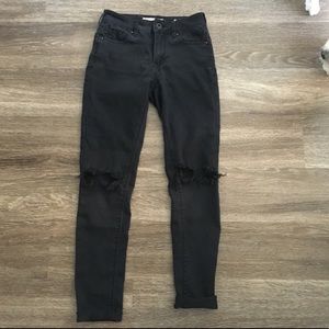 PacSun ripped knee jeans